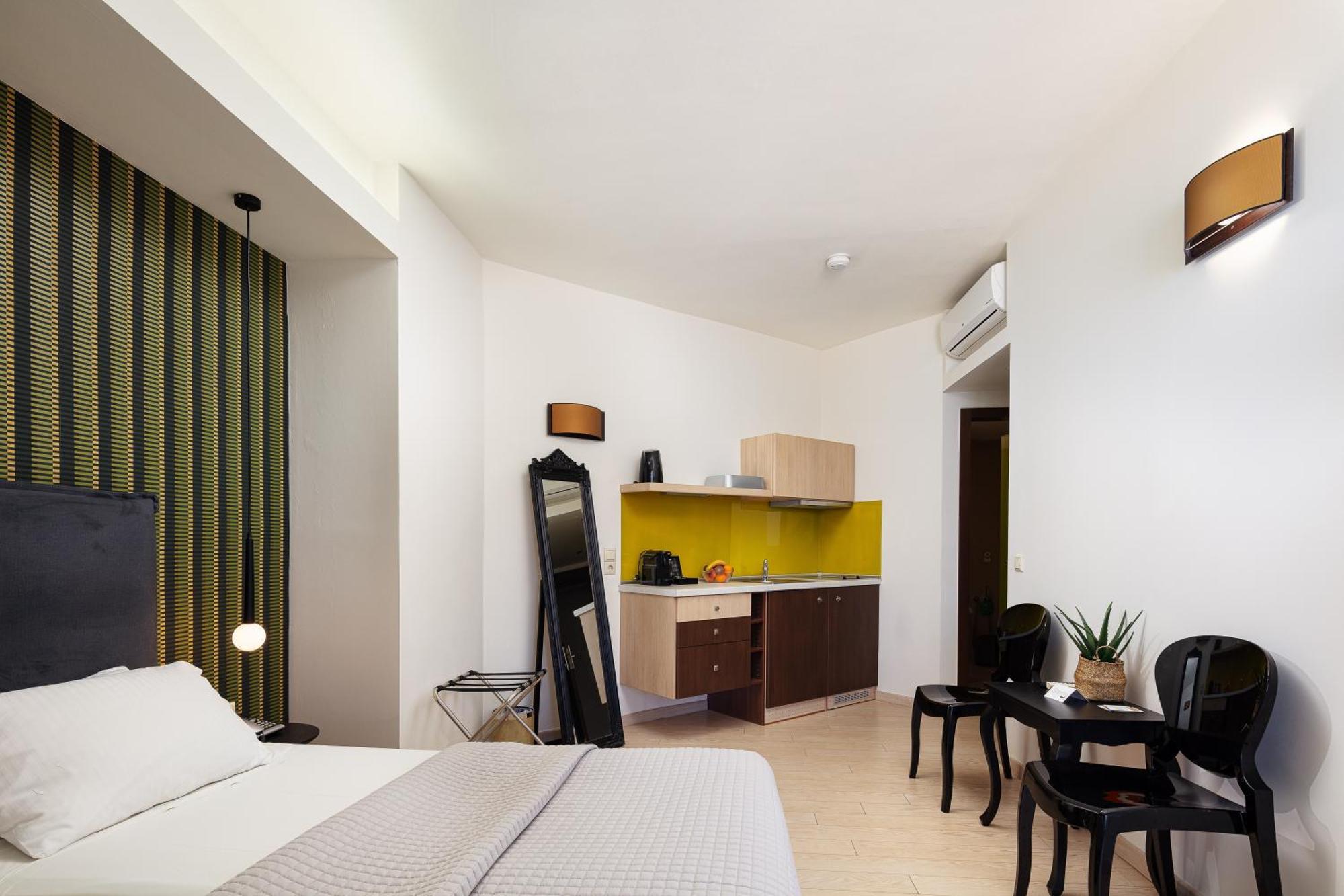 Steris Elegant Beach Hotel & Apartments 레팀노 외부 사진