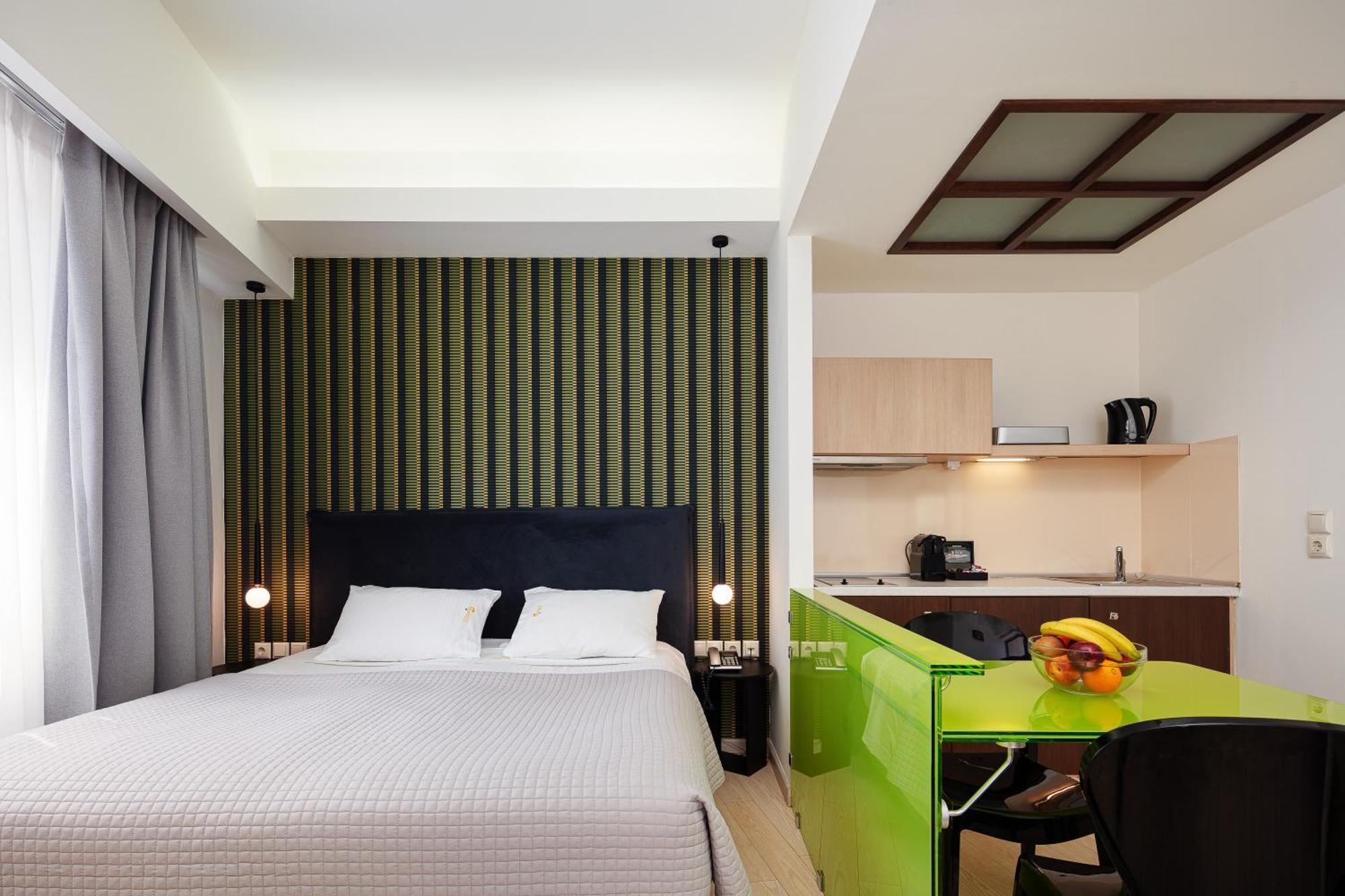 Steris Elegant Beach Hotel & Apartments 레팀노 외부 사진