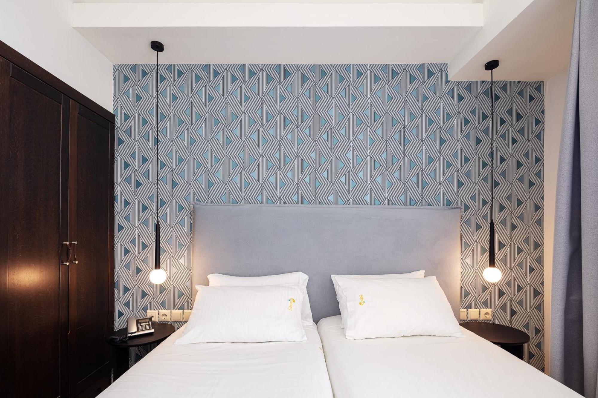 Steris Elegant Beach Hotel & Apartments 레팀노 외부 사진