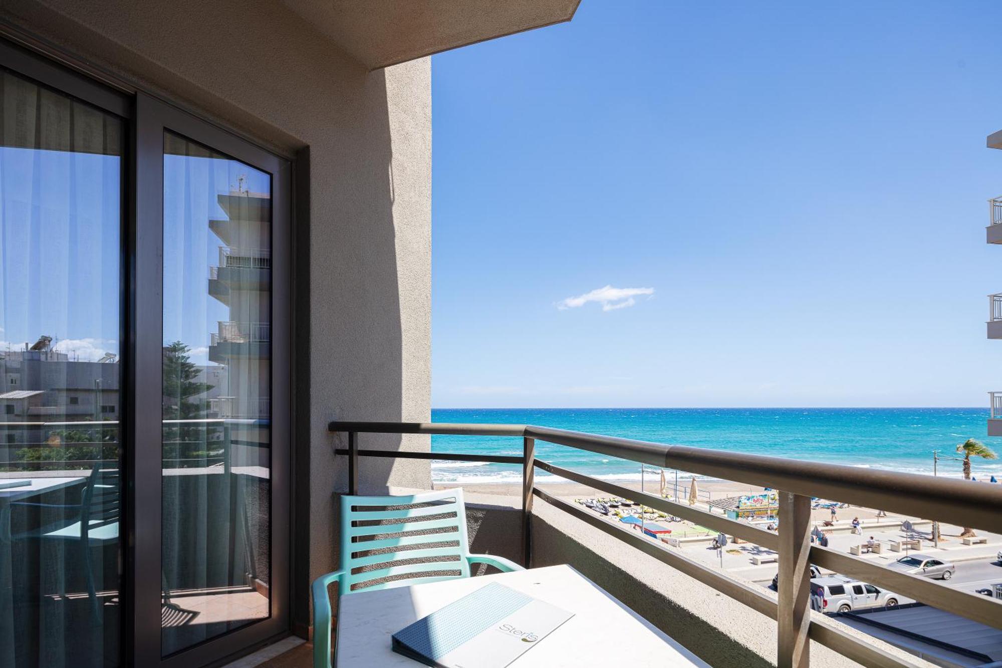 Steris Elegant Beach Hotel & Apartments 레팀노 외부 사진