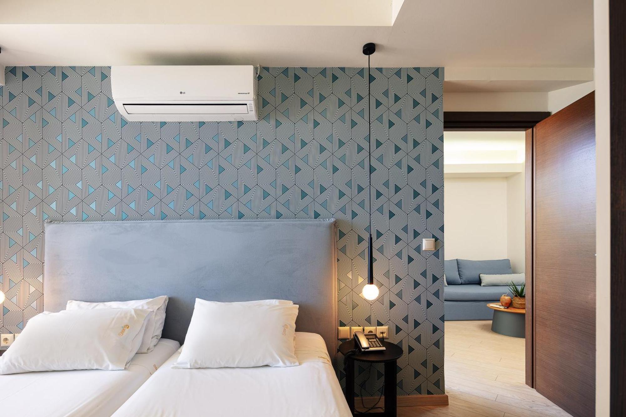 Steris Elegant Beach Hotel & Apartments 레팀노 외부 사진
