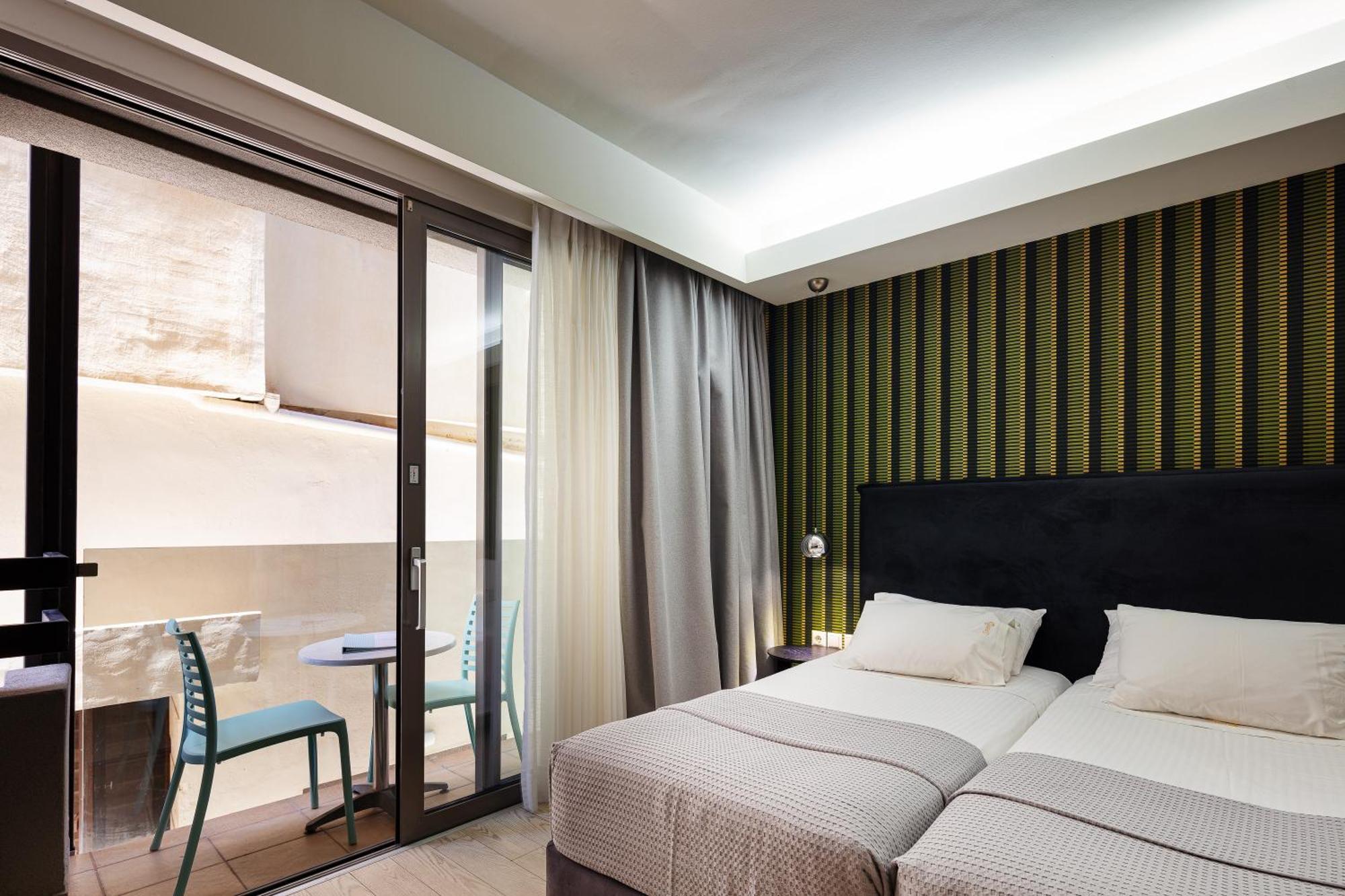Steris Elegant Beach Hotel & Apartments 레팀노 외부 사진
